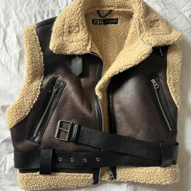 Zara Women's Gilet - Brown - S on Productcaster.