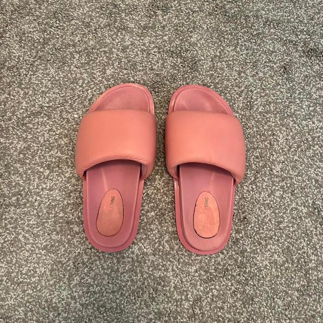 PrettyLittleThing Women's Slides - Pink - UK 4 on Productcaster.