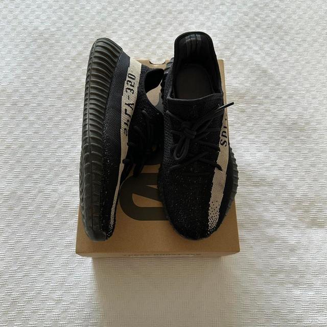 Yeezy Men's Trainers - Black/Cream - UK 10.5 on Productcaster.