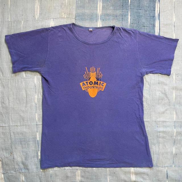 Vintage Men's T-shirt - Purple - L on Productcaster.