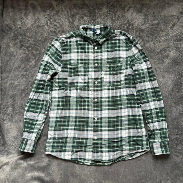 H&M Men's Shirt - Green/White - M on Productcaster.