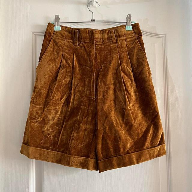 Women's Shorts - Gold - 25" on Productcaster.