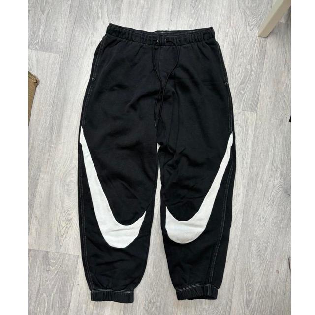 Nike Women's Sweatpants - Black - UK 8 on Productcaster.