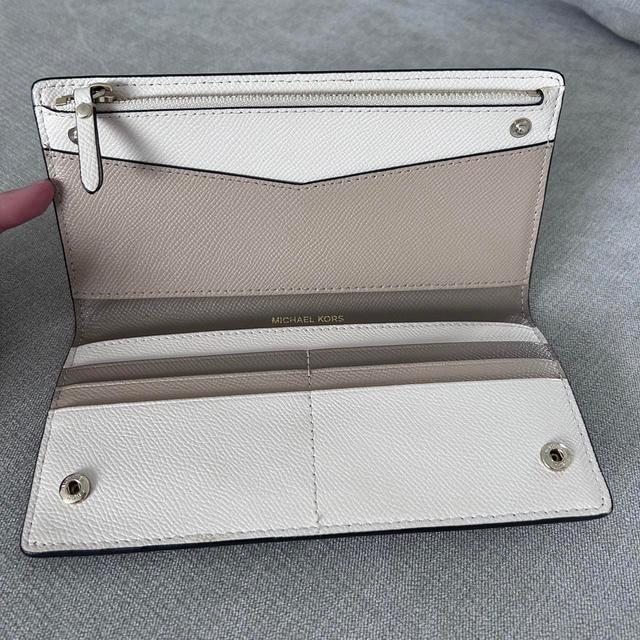 Michael Kors Women's Purses and pouches - Cream/White on Productcaster.