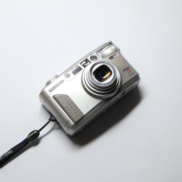 Samsung Film cameras - Silver on Productcaster.