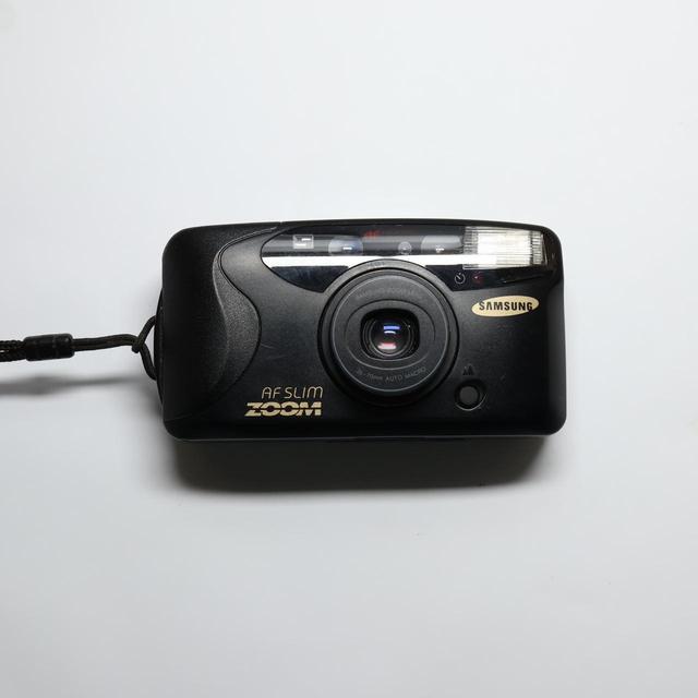 Samsung Film cameras - Black on Productcaster.