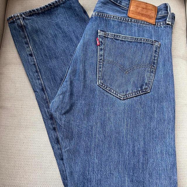 Levi's Men's Jeans - Blue - 33" on Productcaster.