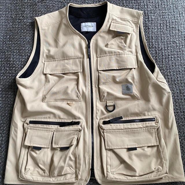 Carhartt WIP Men's Vest - Cream - L on Productcaster.