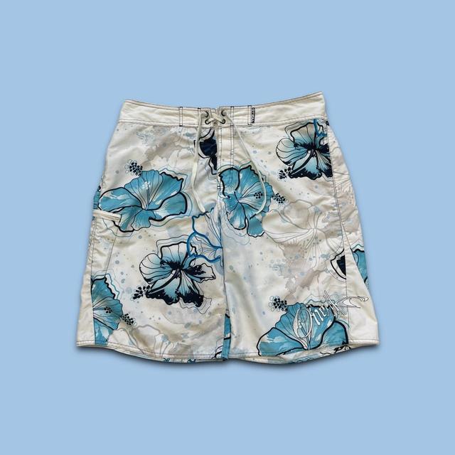 O'Neill Men's Shorts - White - 36" on Productcaster.