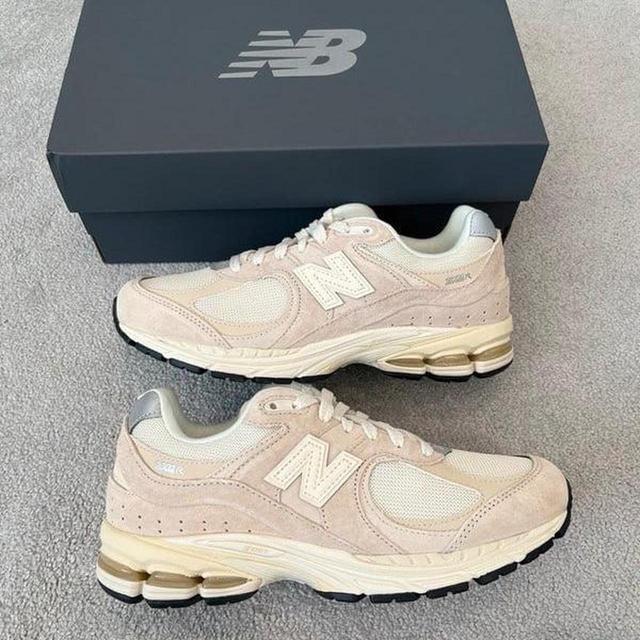 New Balance Women's Trainers - Cream/Tan - UK 7 on Productcaster.