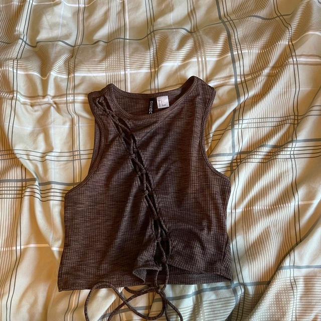 H&M Women's Crop top - Brown - 8 on Productcaster.