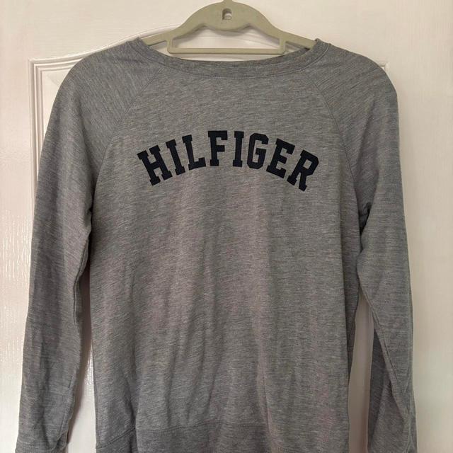 Tommy Hilfiger Women's Sweatshirt - Grey - XS on Productcaster.