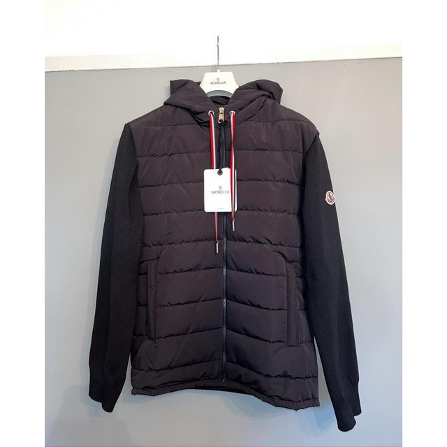 Moncler Men's Puffer Jacket - Navy - XL on Productcaster.