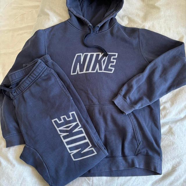 Nike Men's Hoodie - Navy/White - M on Productcaster.