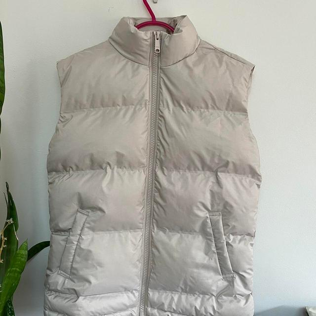 Weekday Women's Gilet - Cream/White - XS on Productcaster.