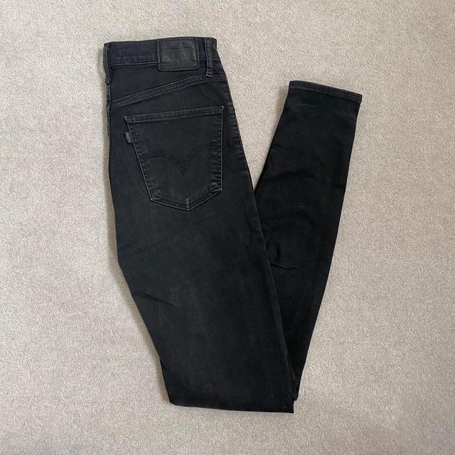 Levi's Women's Jeans - Black - 27" on Productcaster.