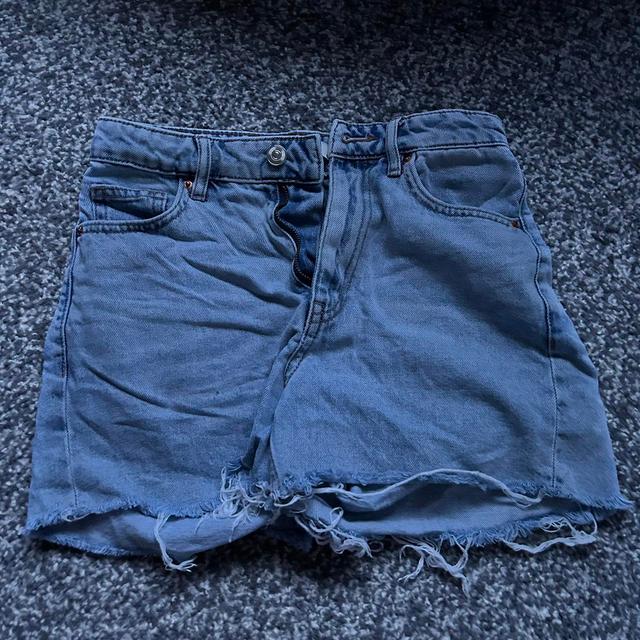 H&M Women's Shorts - Blue - UK 4 on Productcaster.