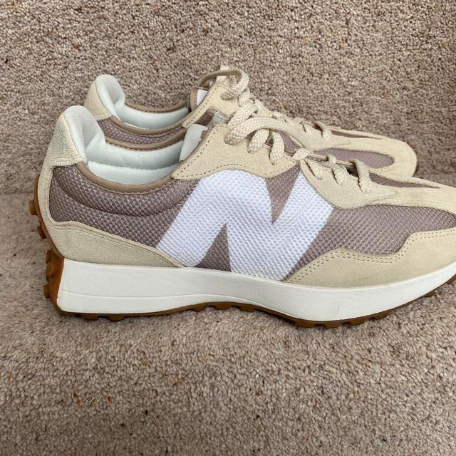 New Balance Men's Trainers - Cream - UK 9.5 on Productcaster.