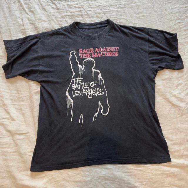 Unique Vintage Men's T-shirt - Black - XL on Productcaster.