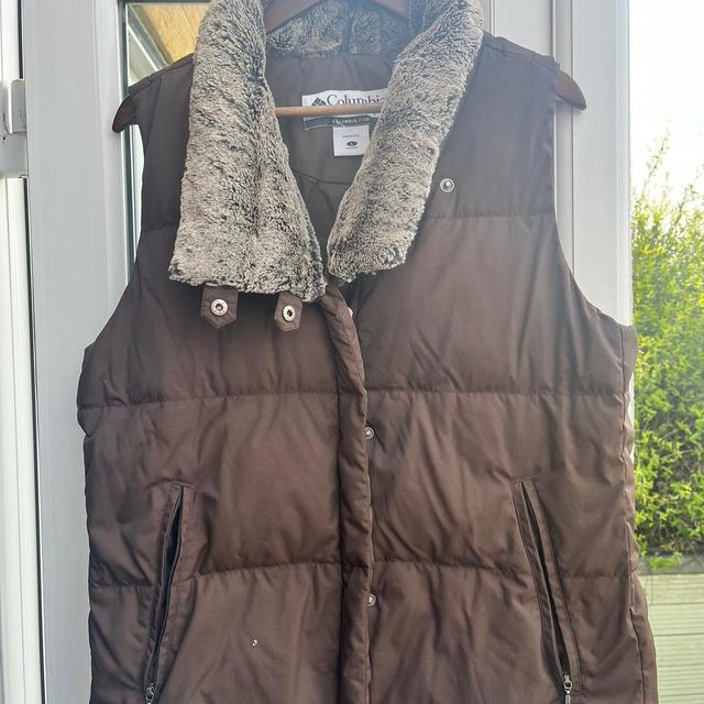 Columbia Sportswear Women's Gilet - Brown - UK 14 on Productcaster.