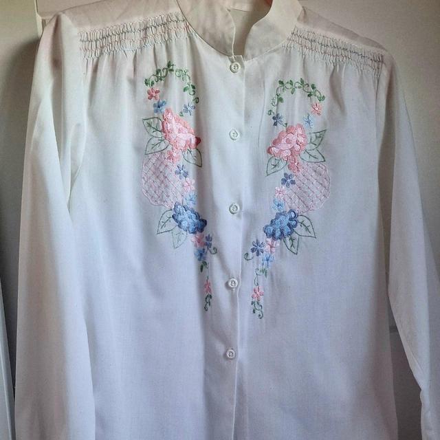 Vintage Women's Blouse - White - 8 on Productcaster.