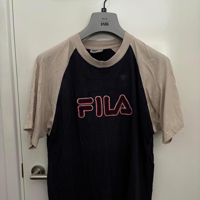 Fila Men's T-shirt - Navy - M on Productcaster.