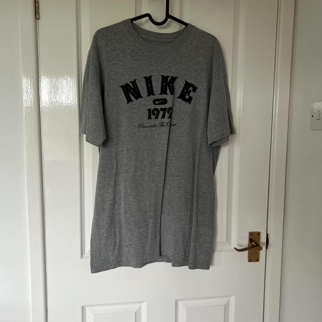 Nike Men's T-shirt - Grey - L on Productcaster.