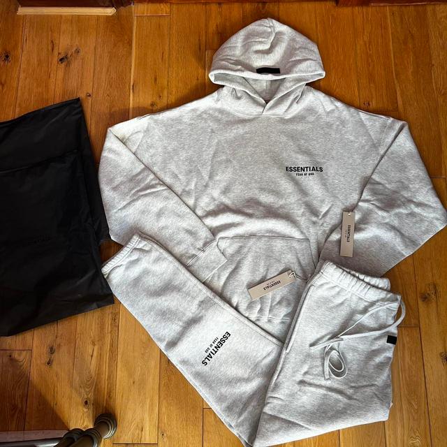 Essentials Men's Hoodie - Grey - L on Productcaster.