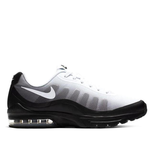 Nike Men's Trainers - Black/White - UK 9.5 on Productcaster.