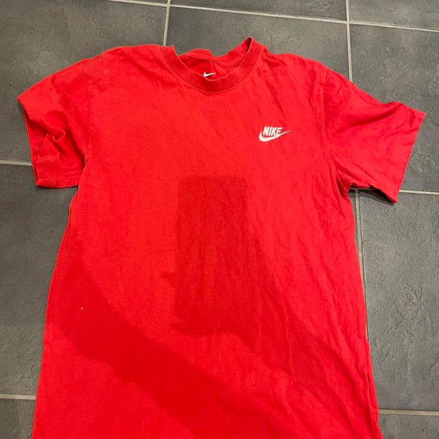 Nike Women's T-shirt - Red - XS on Productcaster.