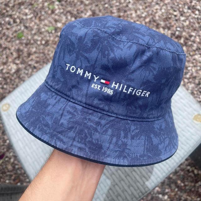 Tommy Hilfiger Men's Hat - Navy on Productcaster.