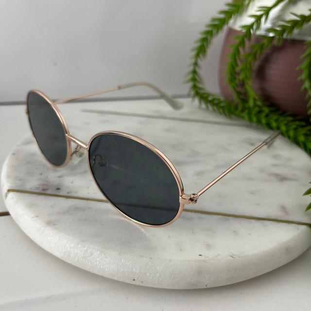 Deadstock Men's Round Sunglasses - Gold on Productcaster.