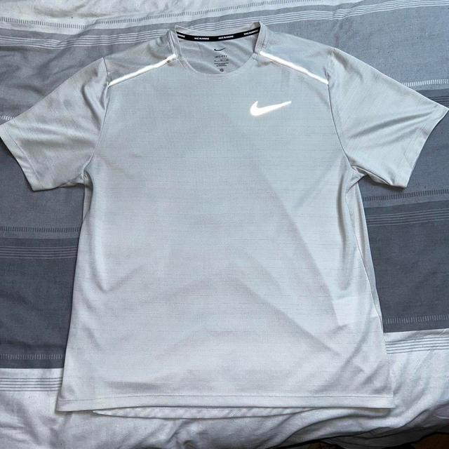 Nike Men's T-shirt - Cream - XL on Productcaster.