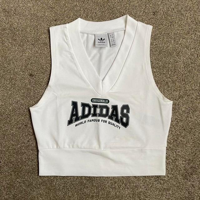 Adidas Originals Women's Crop top - White - 8 on Productcaster.