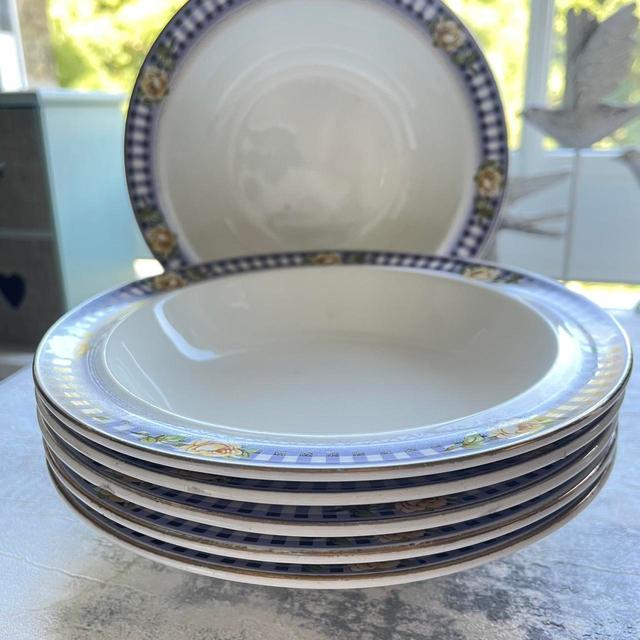 Dinnerware - Multi/White on Productcaster.