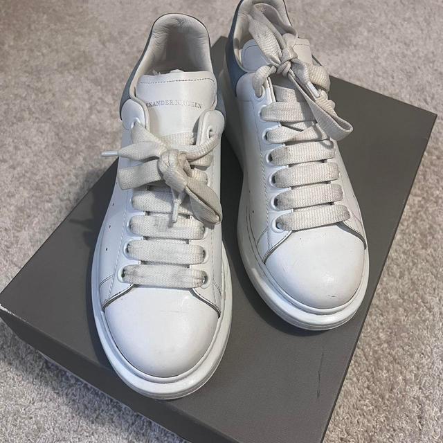 Alexander McQueen Women's Trainers - White - UK 5.5 on Productcaster.