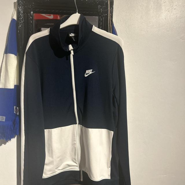 Nike Men's Lightweight Jacket - Navy/White - S on Productcaster.