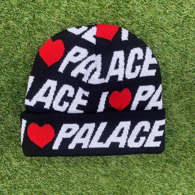 Palace Men's Beanies - Red on Productcaster.