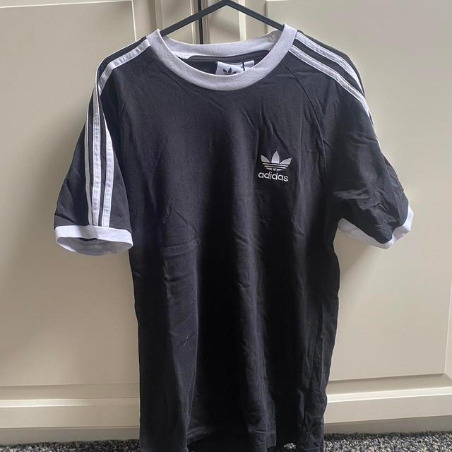 Adidas Men's T-shirt - Black - XS on Productcaster.