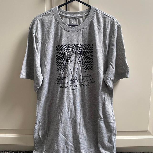 Nike Men's T-shirt - Grey - S on Productcaster.