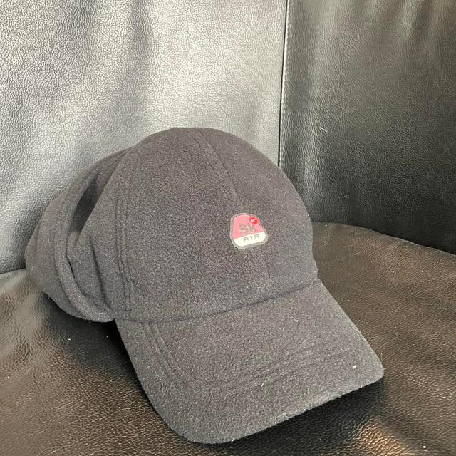 Nike Men's Hat - Black/Red on Productcaster.