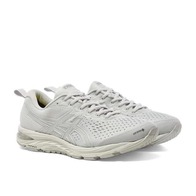 ASICS Men's Trainers - Silver/White - UK 8 on Productcaster.