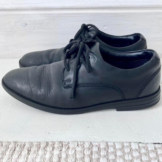 Clarks Kids' Oxfords - Black - 5-5.5 on Productcaster.