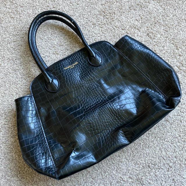 Preloved Women's Tote bags - Black on Productcaster.