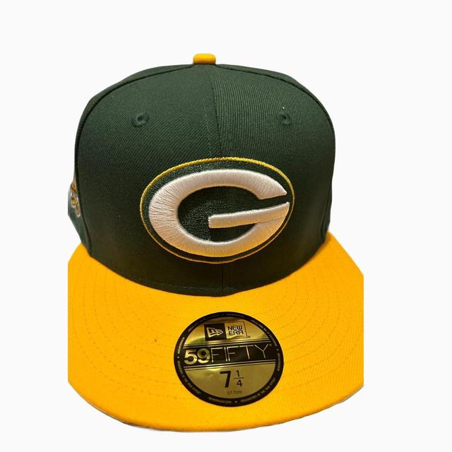 New Era Men's Caps - Green/Yellow on Productcaster.