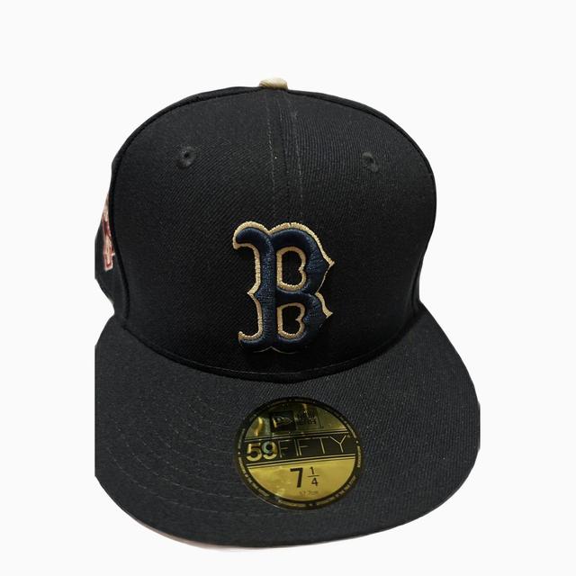 New Era Men's Caps - Black on Productcaster.