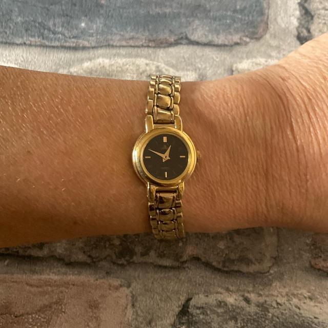 Designer Women's Analogue Watch - Gold on Productcaster.