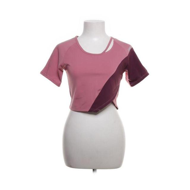 Gymshark Women's Crop top - Burgundy/Pink - S on Productcaster.