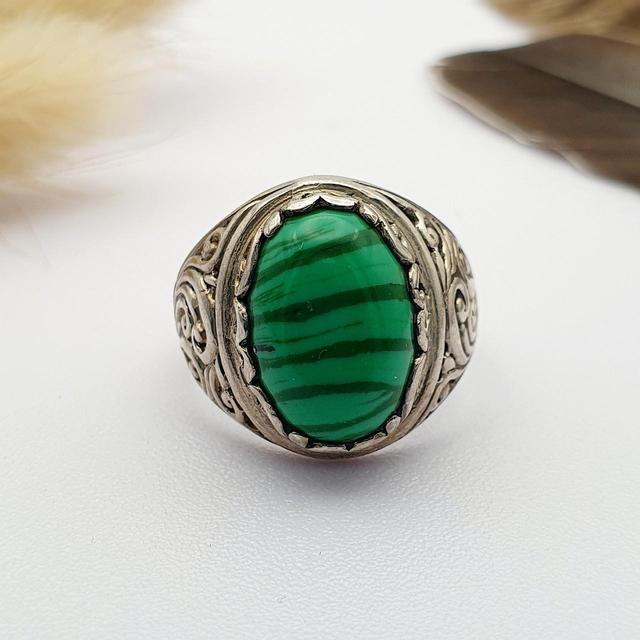 Vintage Women's Ring - Green/Silver on Productcaster.