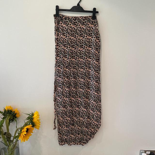 Oasis Women's Skirt - Multi/Black - S on Productcaster.